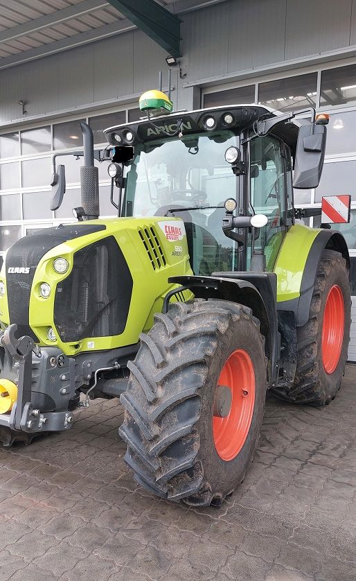 Claas_Arion_550